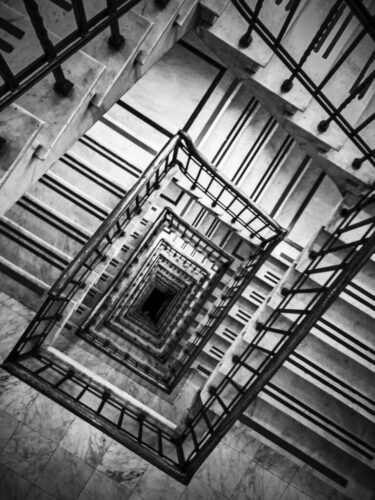 1° lugar | Concurso: Escalera moto g(7) play · 3mm · f/2 · 1/33s · ISO 102