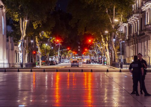5° lugar | Concurso: Semáforo NIKON D7200 · 70mm · f/5 · 1/15s · ISO 1000