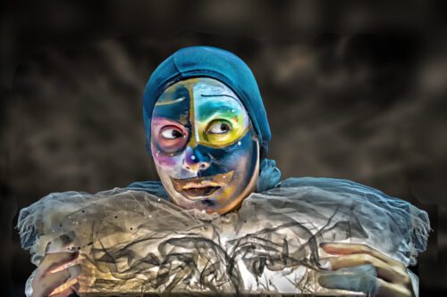3° lugar | Concurso: Maquillaje NIKON D5100 · 36mm · f/5 · 1/60s · ISO 3200