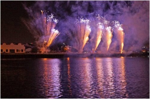 3° lugar | Concurso: Fuegos Artificiales NEX-7 · 20mm · f/3.2 · 1/60s · ISO 1600