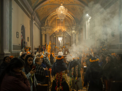 3° lugar | Concurso: Religión ILCE-7M4 · 25mm · f/2.8 · 1/400s · ISO 3200